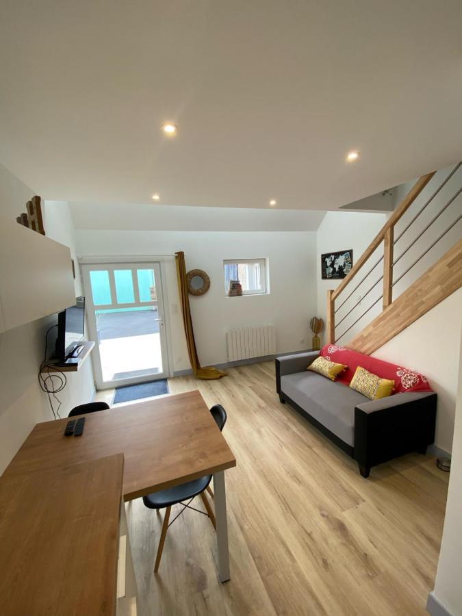 Gite Avec Chambre Mezzanine Pour 2 Pers Brehal Exterior photo